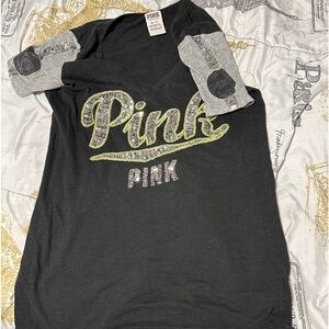 Pink shirt smoke. Free home